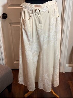 Twin-Set Cream A-Line Maxi Skirt with Subtle Floral Jacquard